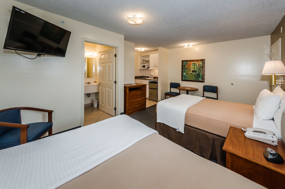 Suburban Extended Stay Clearwater 11/33