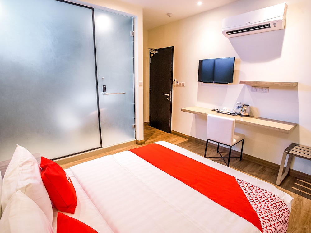 OYO 89576 Mokka Hotel 11/28