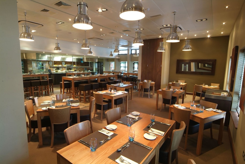 Denham Grove 32/50