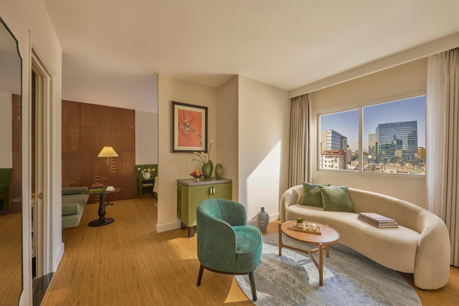 Junior Suite with Bathub
