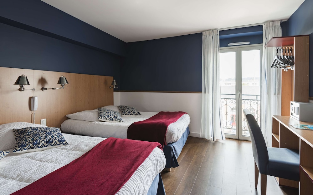Brit Hotel de Paris 10/33