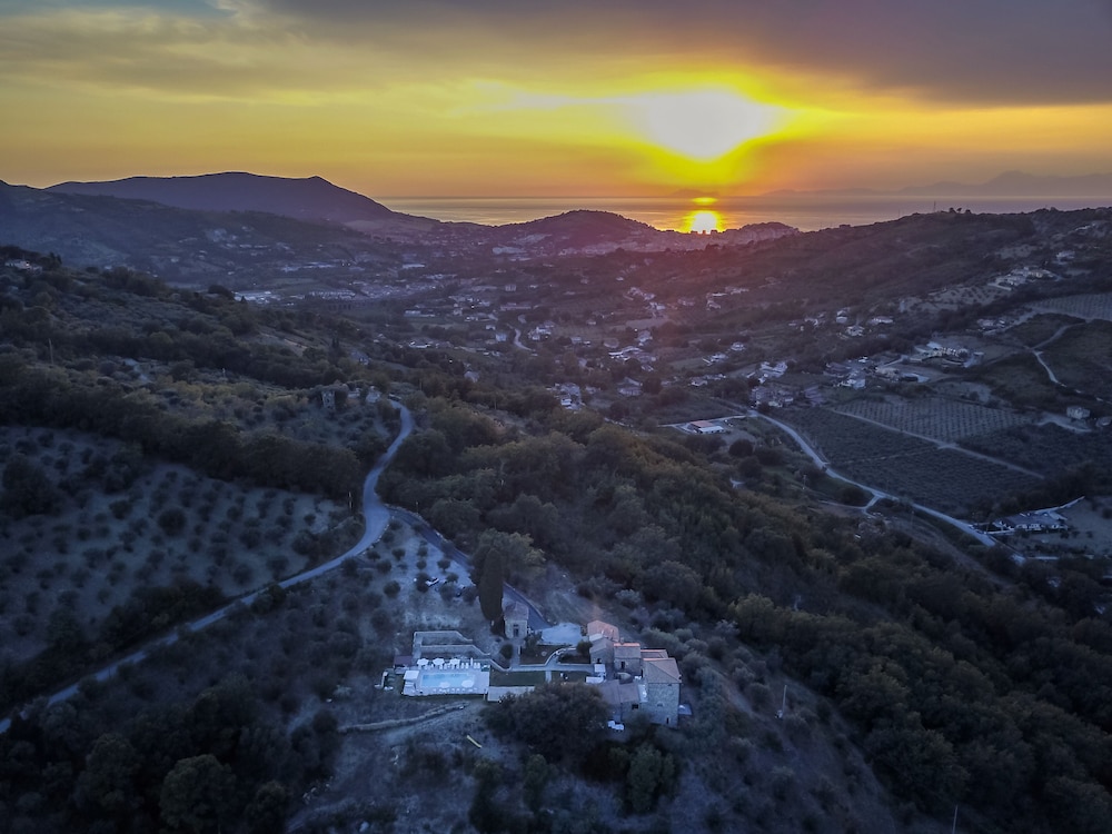 Le Querce Farmhouse 43/48