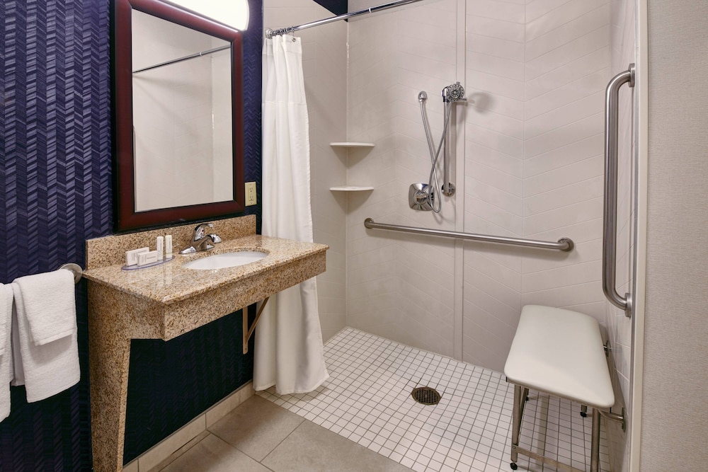 Fairfield Inn Detroit Livonia 7/21