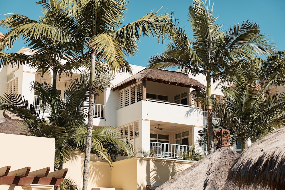 Sea Change Beachfront Apartments 4/53