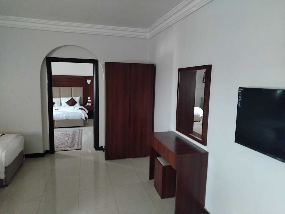 Al Eairy Furnished Apartments Al Madinah 9