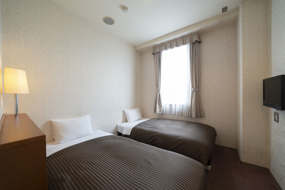 Royal Hotel Uohachi 11/53