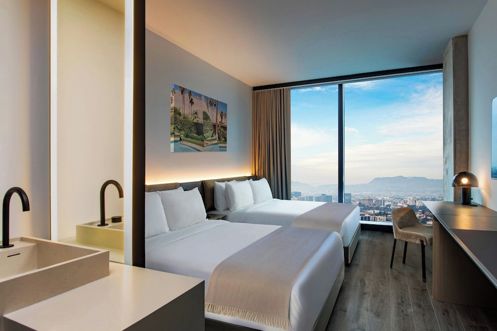 AC Hotel Downtown Los Angeles 12/50