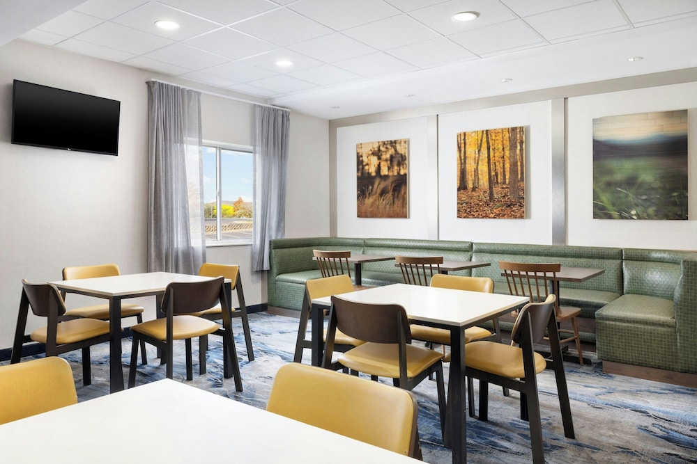 Fairfield Inn Scranton 26/38