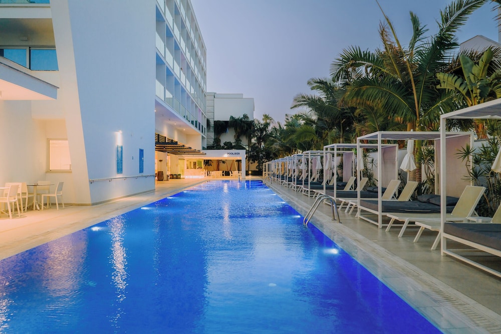 Tasia Maris Seasons Hotel (Adults only) 75/105