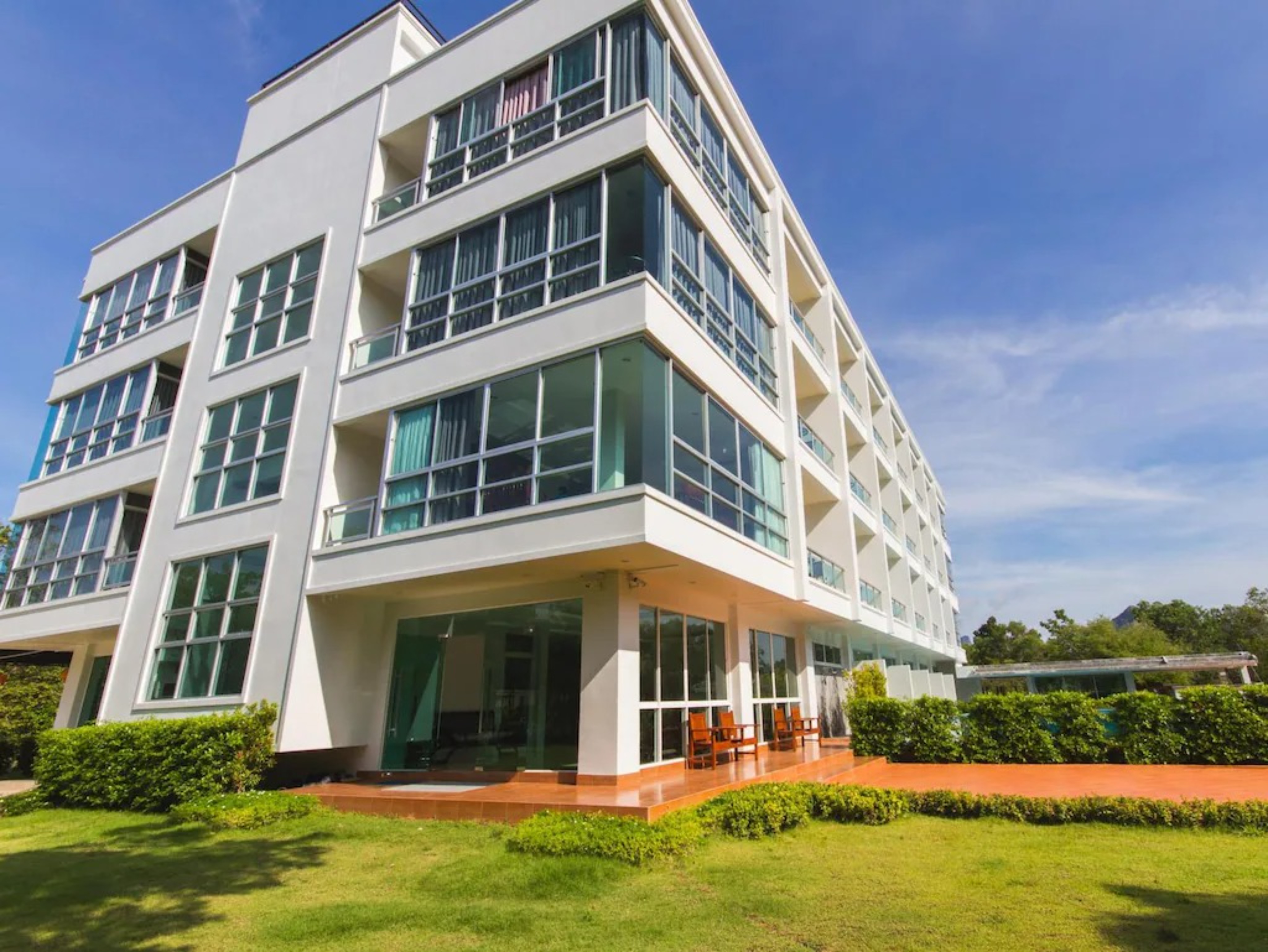 The Pano Hotel & Residence 4/57