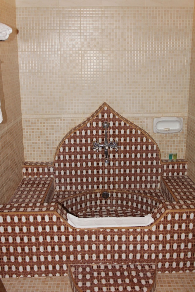 Mizingani Seafront Hotel 30/80