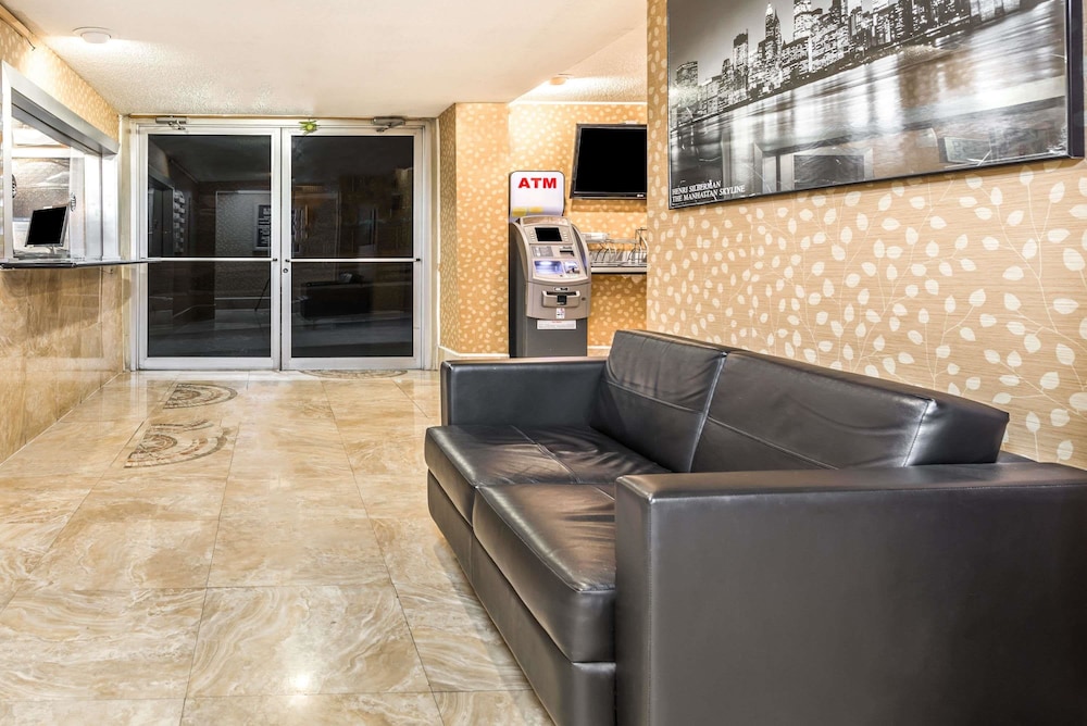 Super 8 by Wyndham North Bergen NJ/NYC Area 9/20