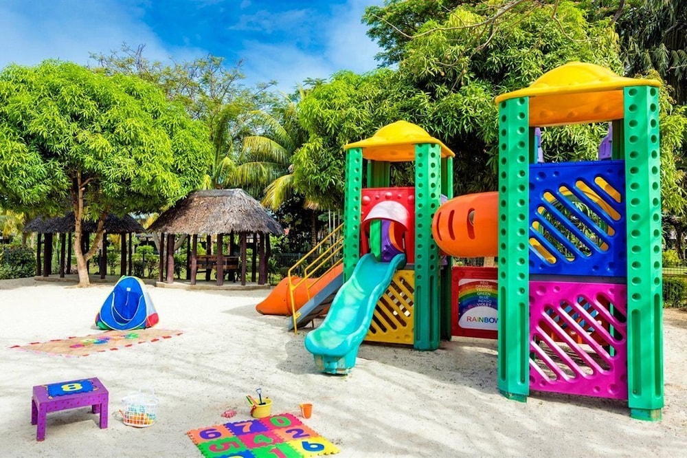 Samoa Beach Resort 59/70