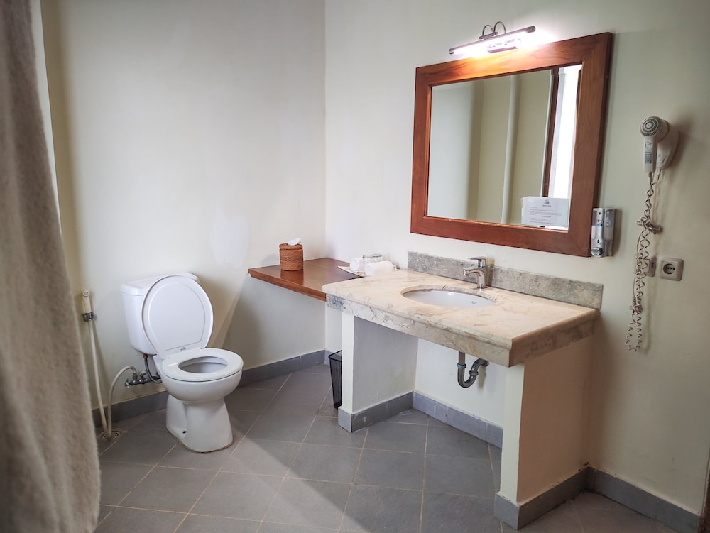 Puri Sari Beach Hotel 47/50