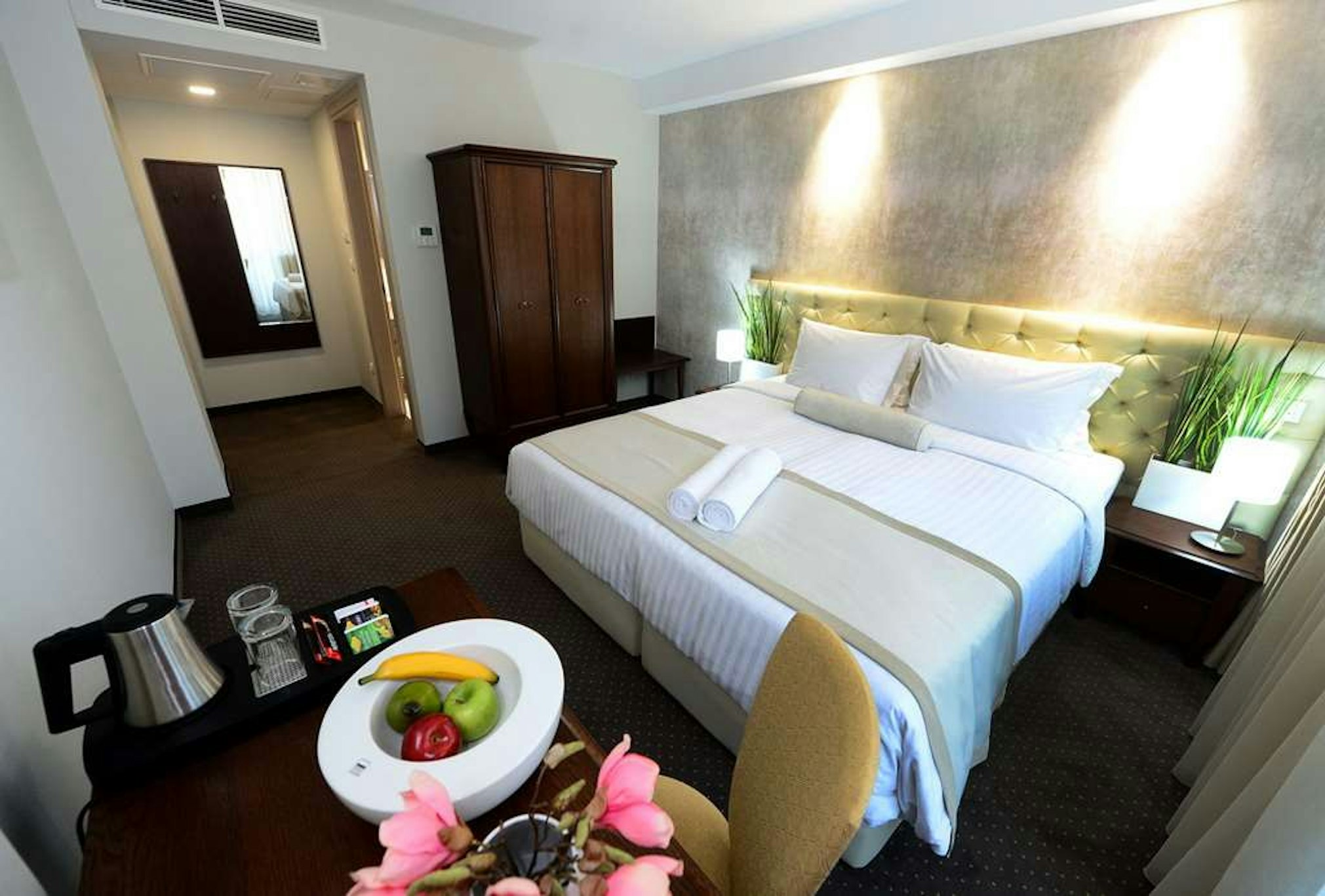 Alexander Square Boutique Hotel 26/55