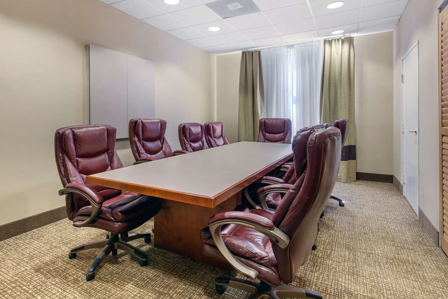 Comfort Inn & Suites SW Houston Sugarland 46/55