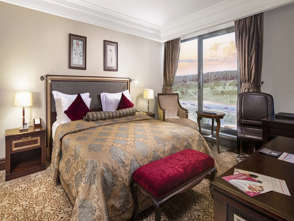 Crowne Plaza Istanbul Asia 31/83