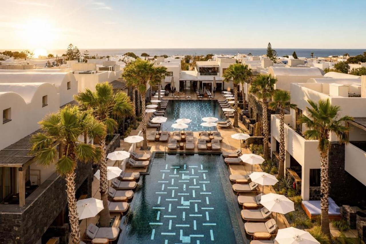 Radisson Blu Zaffron Resort, Santorini 11/21