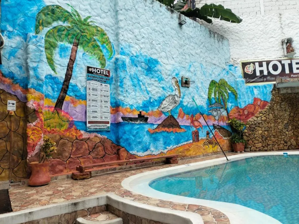 Hotel Plaza Confort Inn 43/44