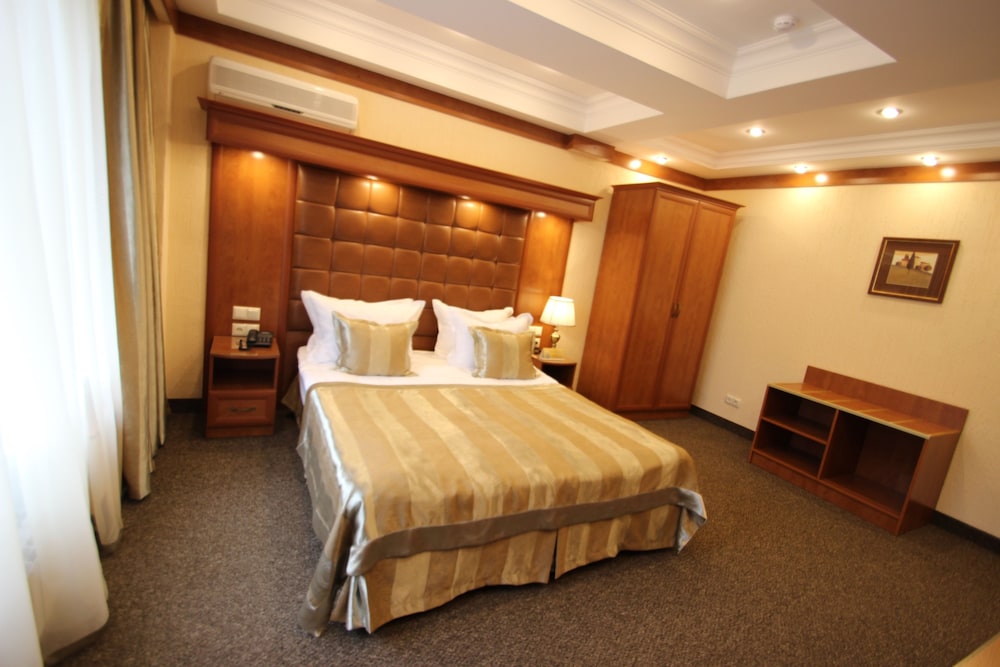 Uyut Hotel 29/69