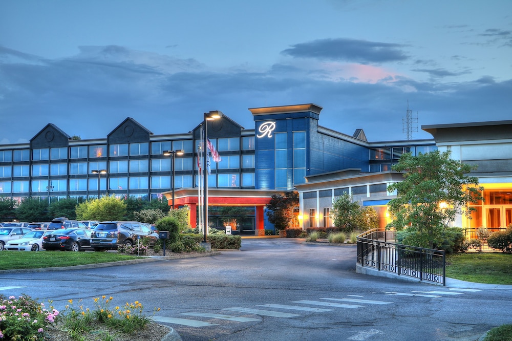 The Ramsey Hotel And Convention Center 8/69