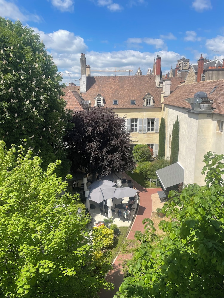 Hotel Philippe Le Bon 75/79