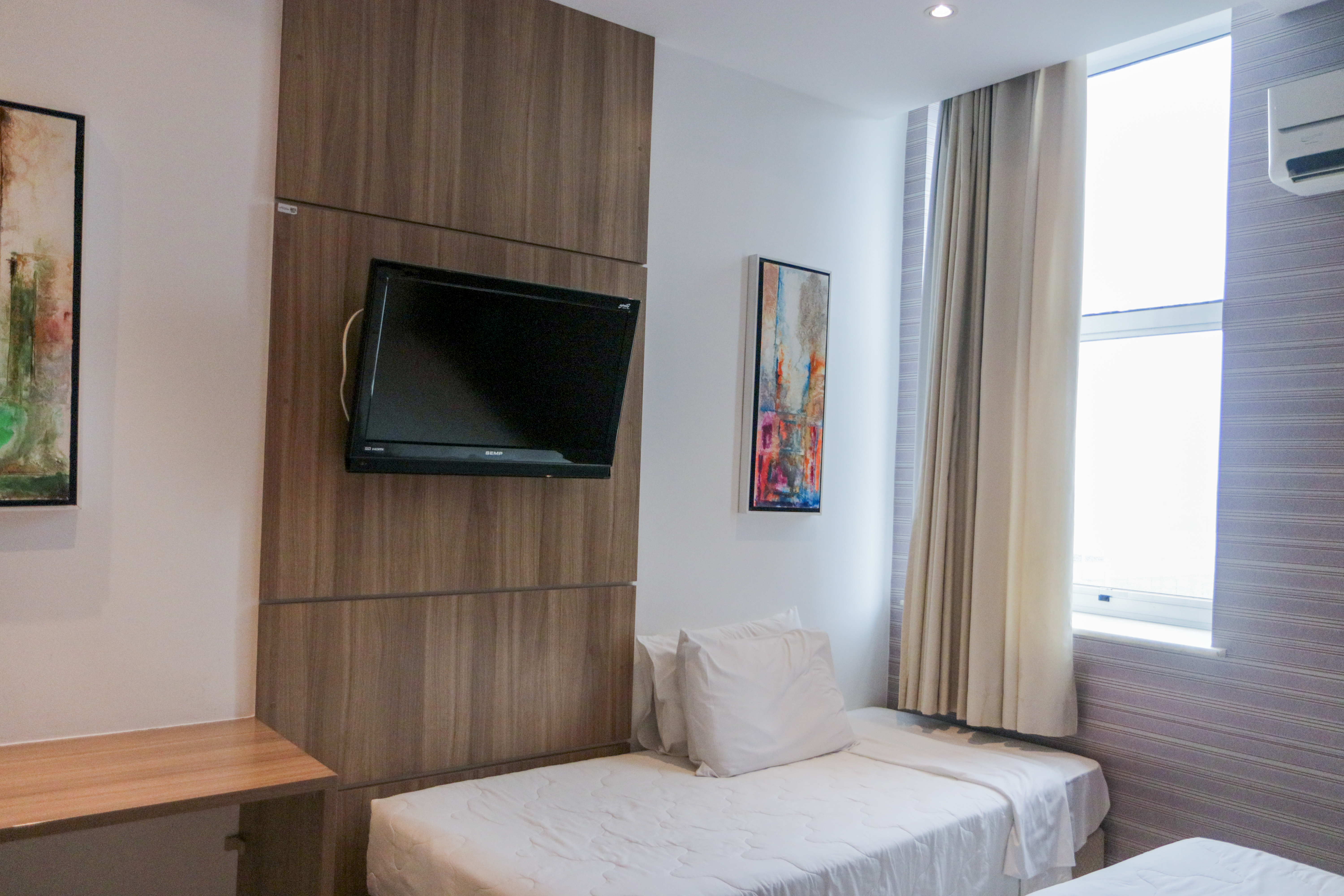 Luxury, 1 Double and 1 Single or 3 Single Beds