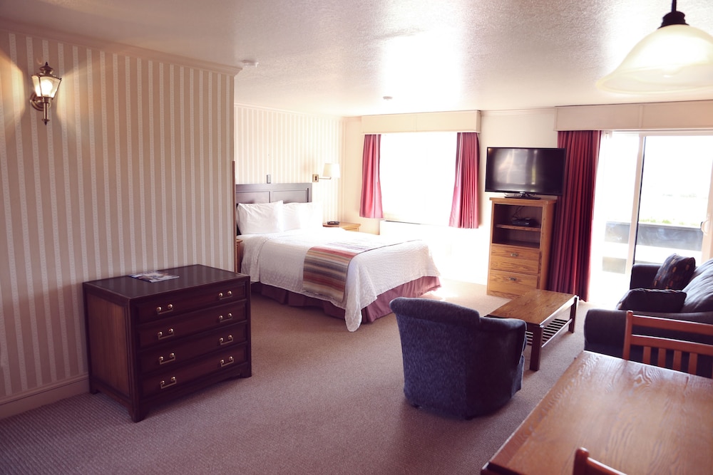 Coachman Inn Suites 28/64