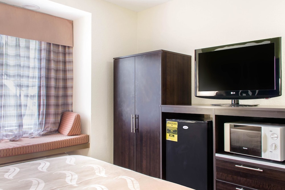 Quality Inn & Suites Maggie Valley - Cherokee Area 12/59