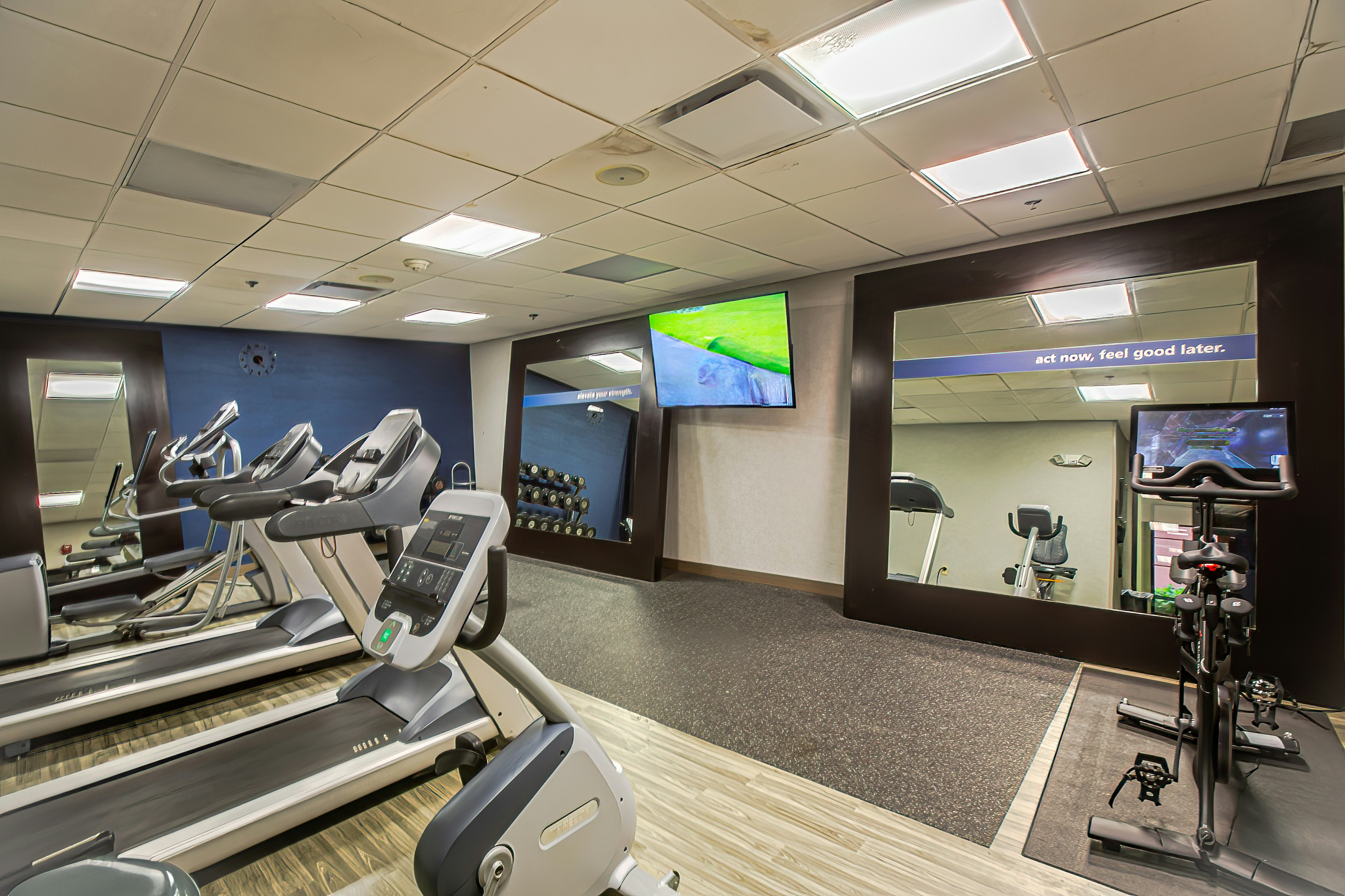 Hampton Inn Suites Wilder 16/36
