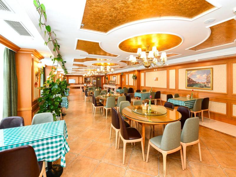 Vienna Hotel (Kunshan Qingyang North Road Wanda) 20/25