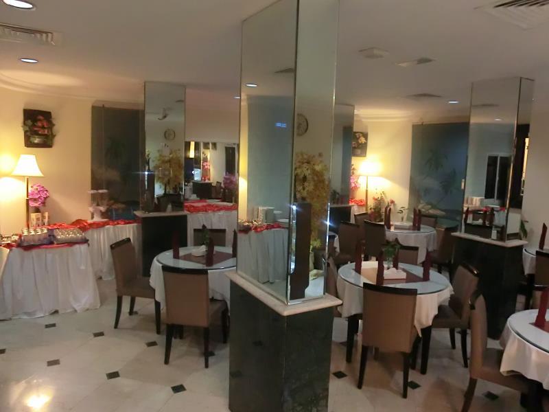 restaurant cafeteria