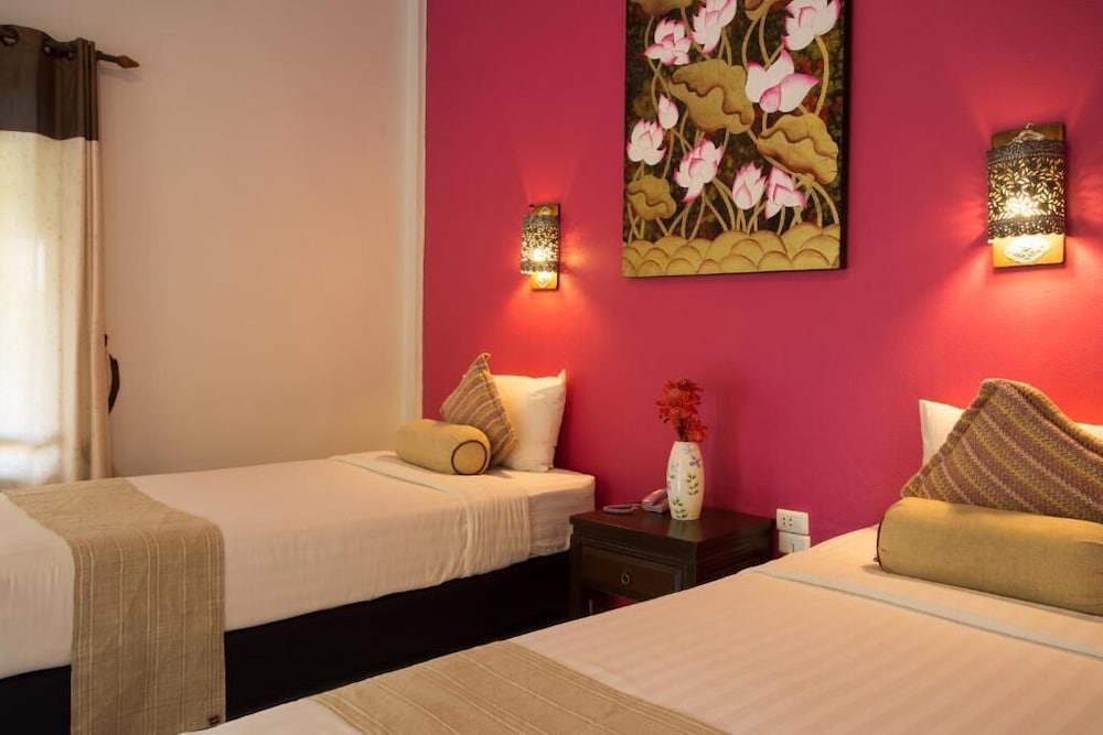 POONYAMANTRA RESORT 35/75