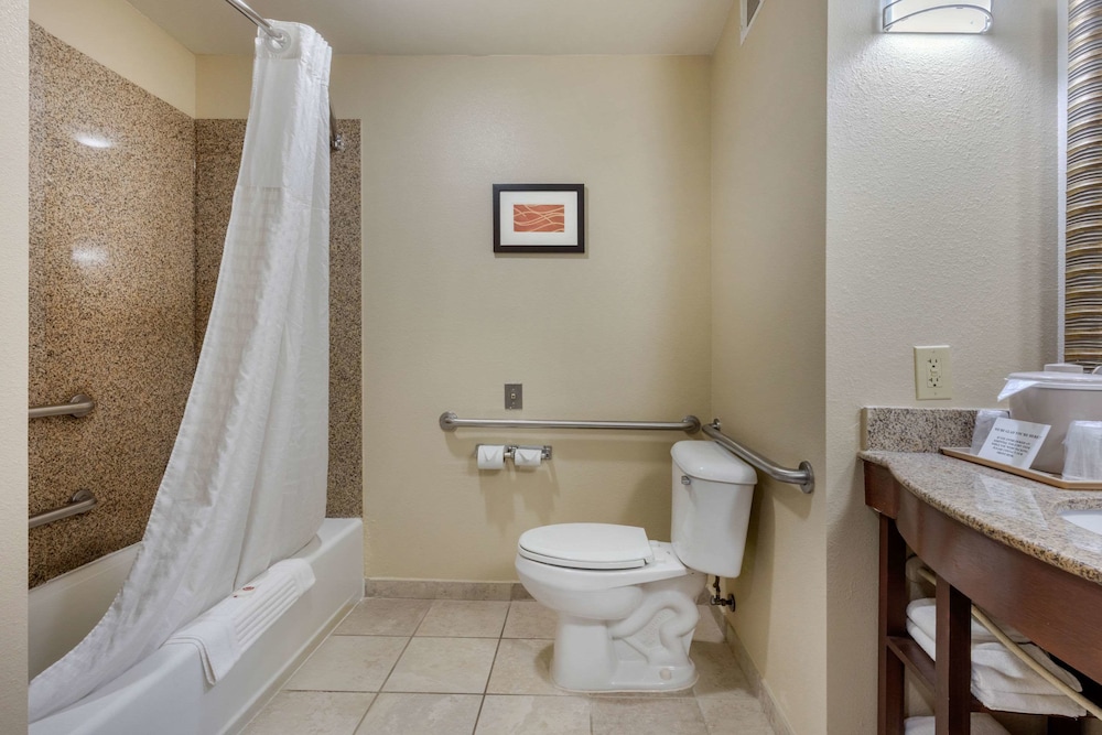 Comfort Inn & Suites North Little Rock McCain Mall 13/38