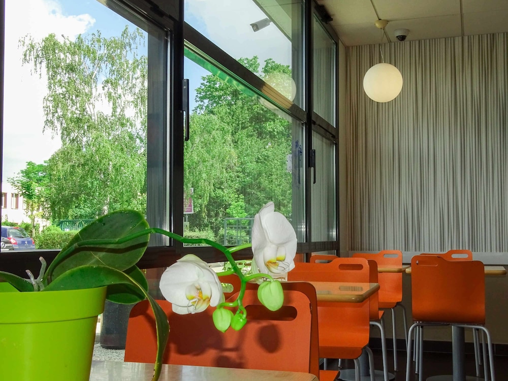 Ibis Budget Tours Nord 50/77