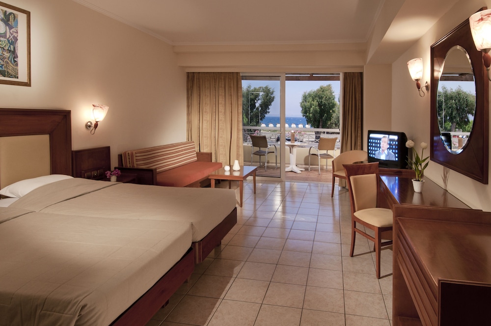 Kipriotis Maris Suites 37/64