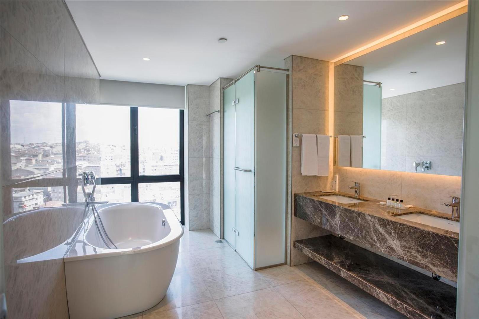 جناح تنفيذي بسرير كينج، Wish More Hotel 6/8
