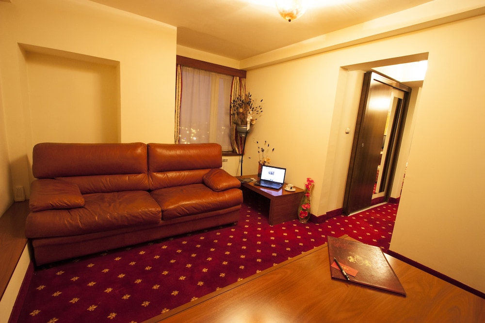 Prahova Plaza Hotel 27/35