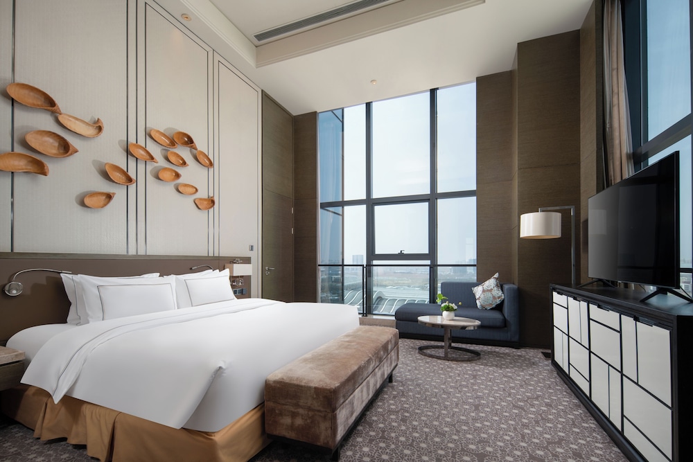 The Level, Suite, King Bed