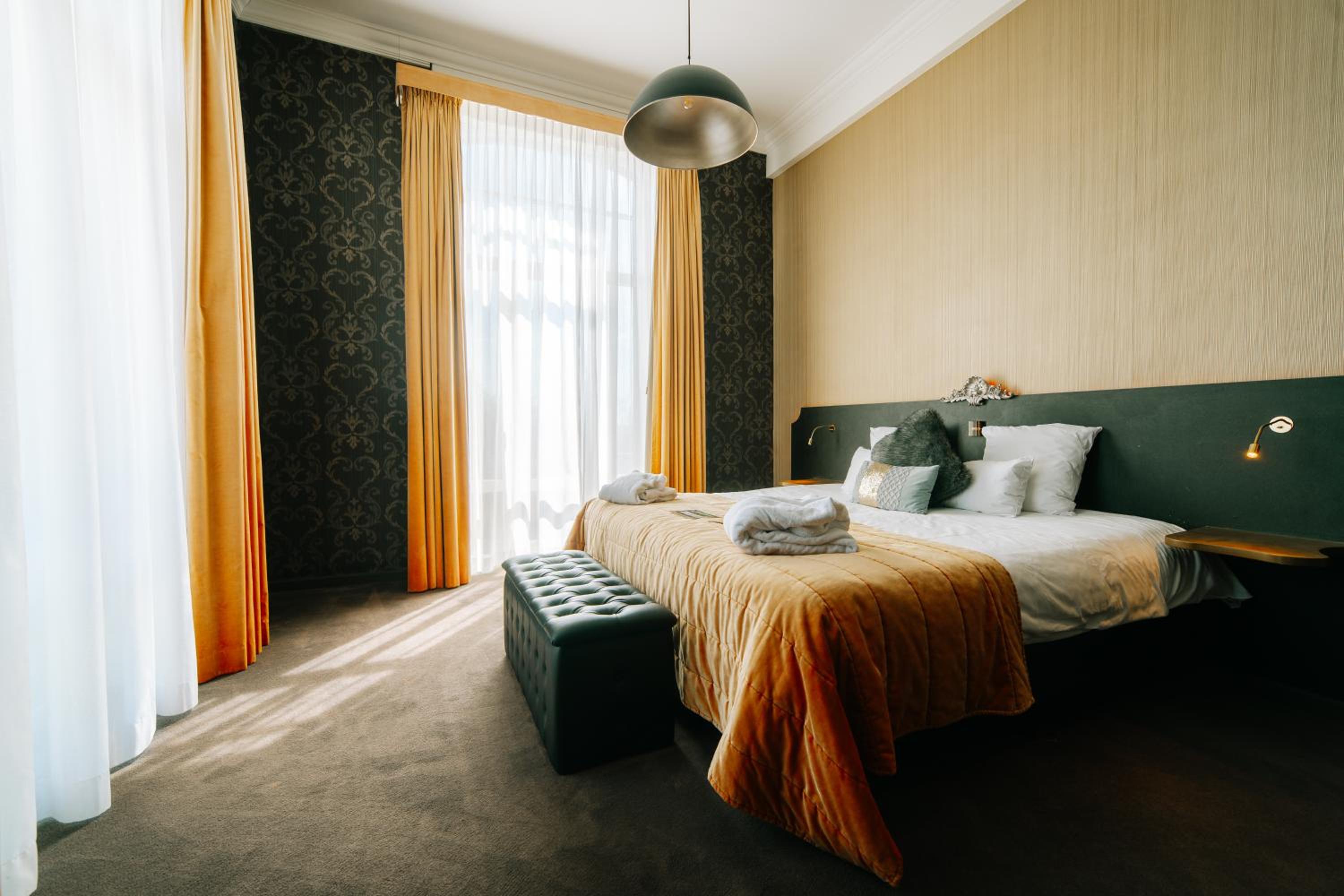 جناح بسرير كينج، Chateau de Namur 8/10