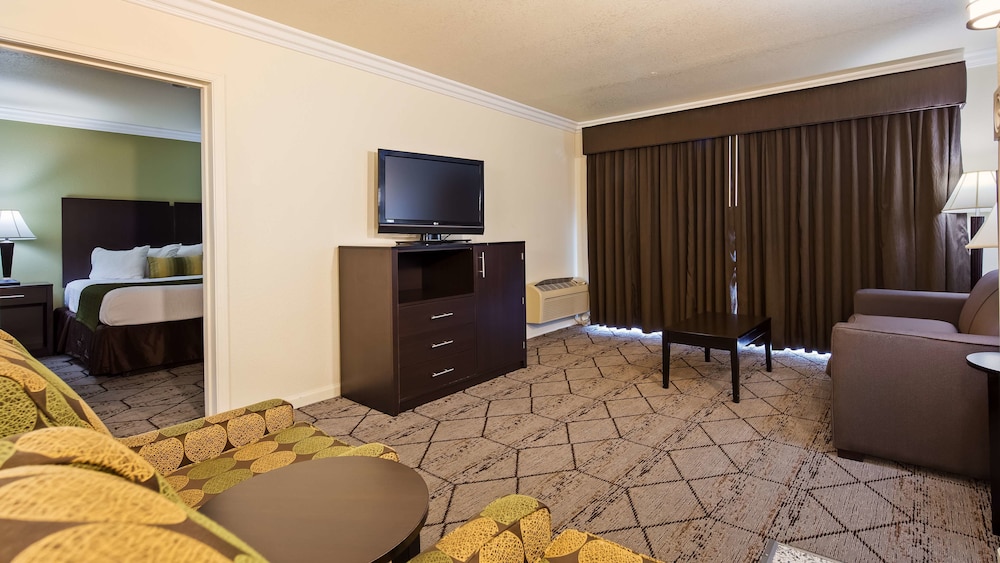 Best Western Executive Inn Los Banos 23/33