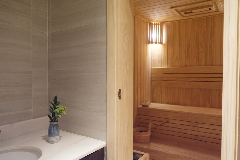 Crowne Plaza Vinh Yen City Centre, an IHG Hotel 18/50