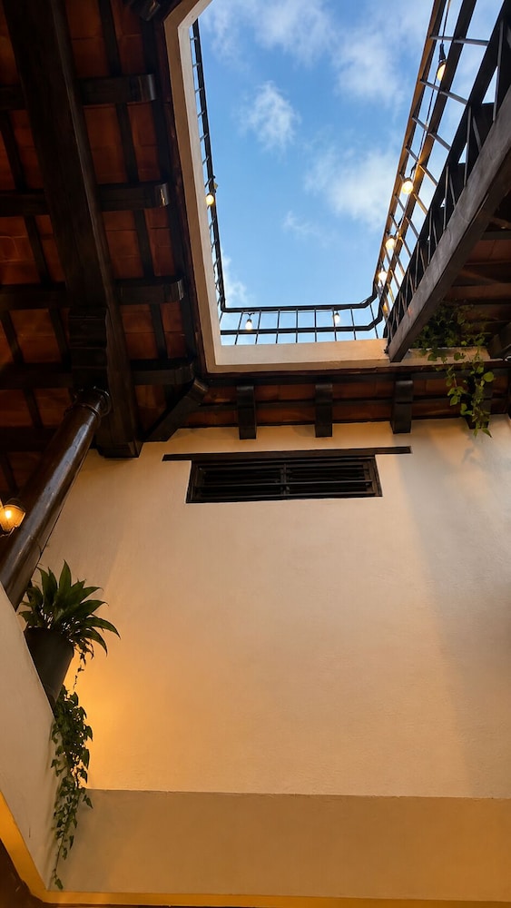 Hotel Casa Bella 5/70