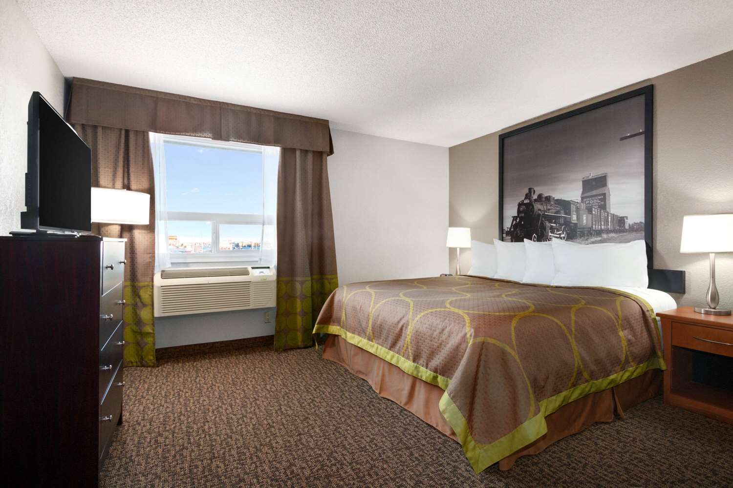 Super 8 by Wyndham Regina 3/33