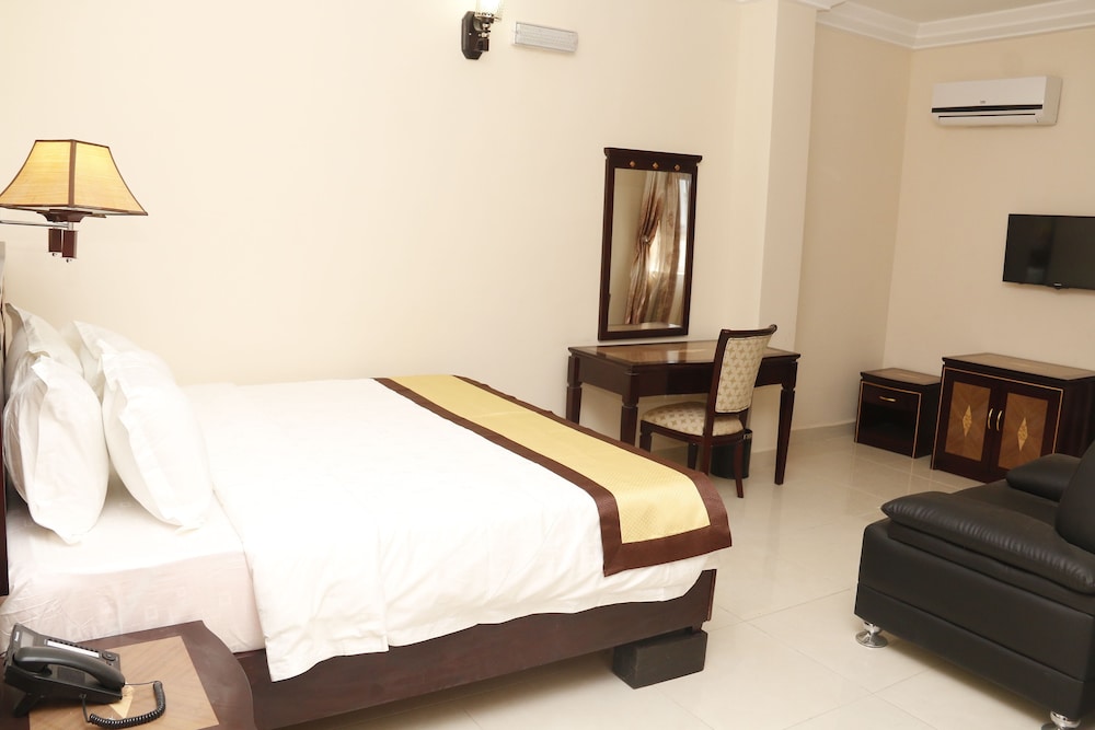 Barca-Liga Hotels 16/50