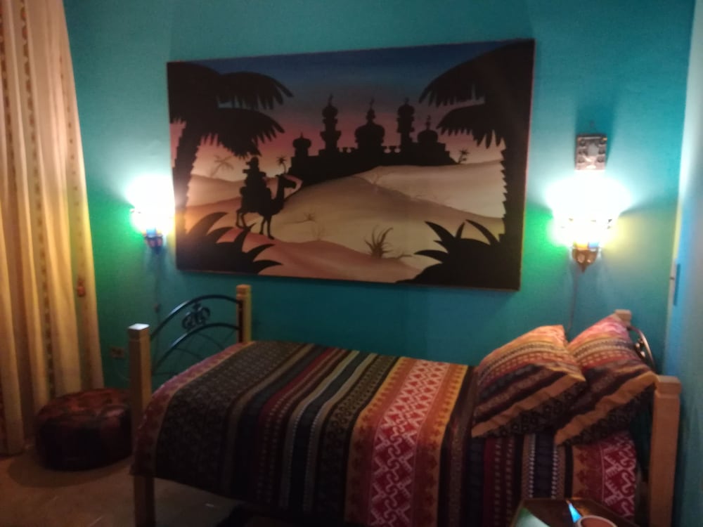 Mirabilia Arab House 12/28