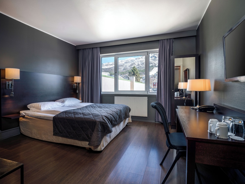 Renovated, Compact, Twin Beds, Old Building