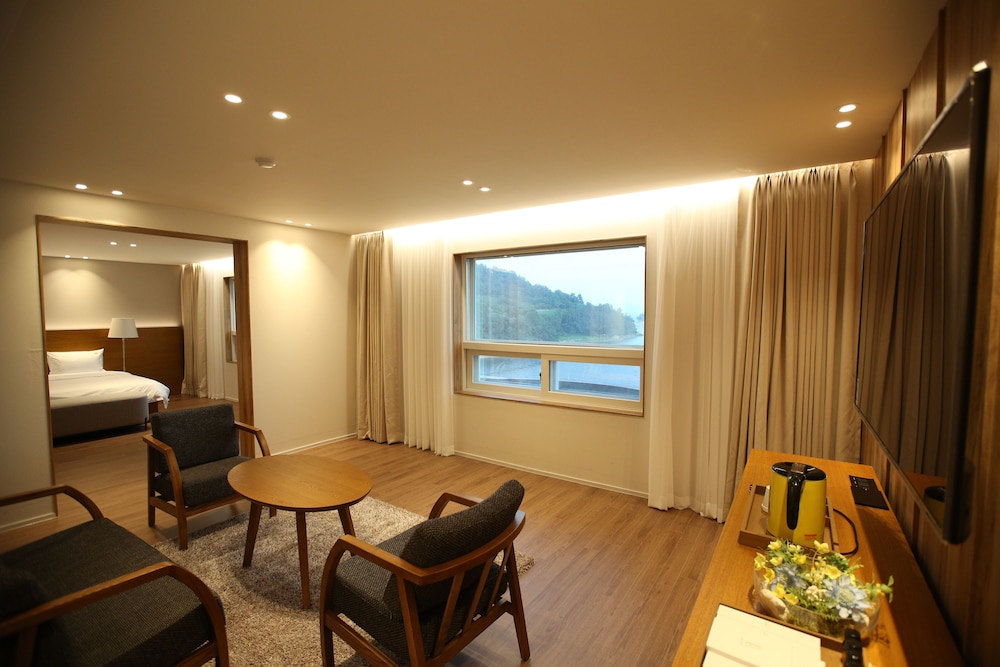 AM Ort Hotel 15/21