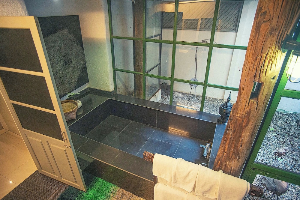 Baan Suan Residence 42/79