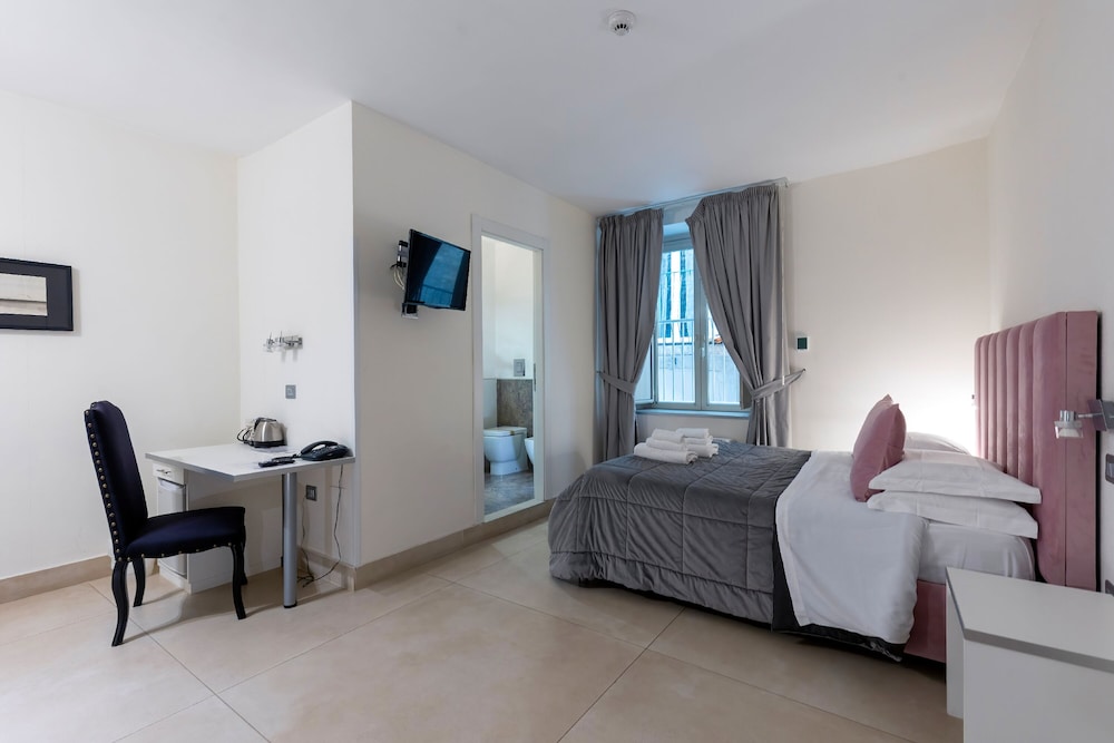 STANDARD, TRIPLE